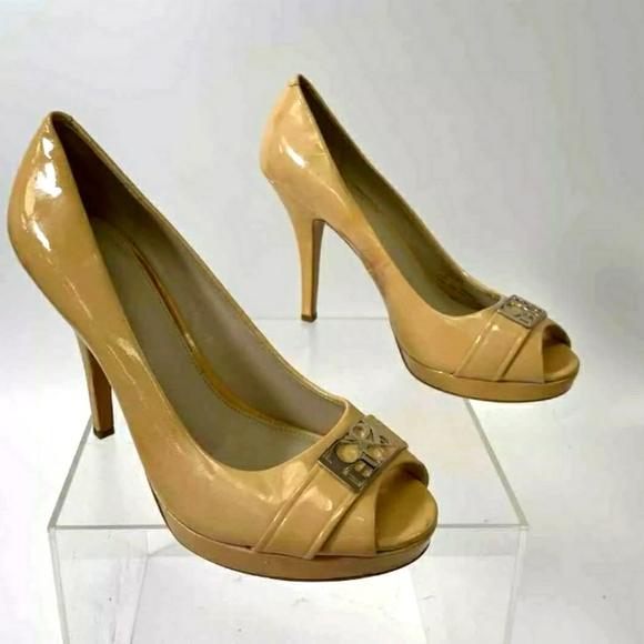 Coach Designer Patent Leather Women's Beige Open Toe Stiletto Pump Heels Size 10 - Picture 1 of 8